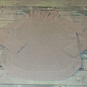 FATE Gray Sweater sz Medium